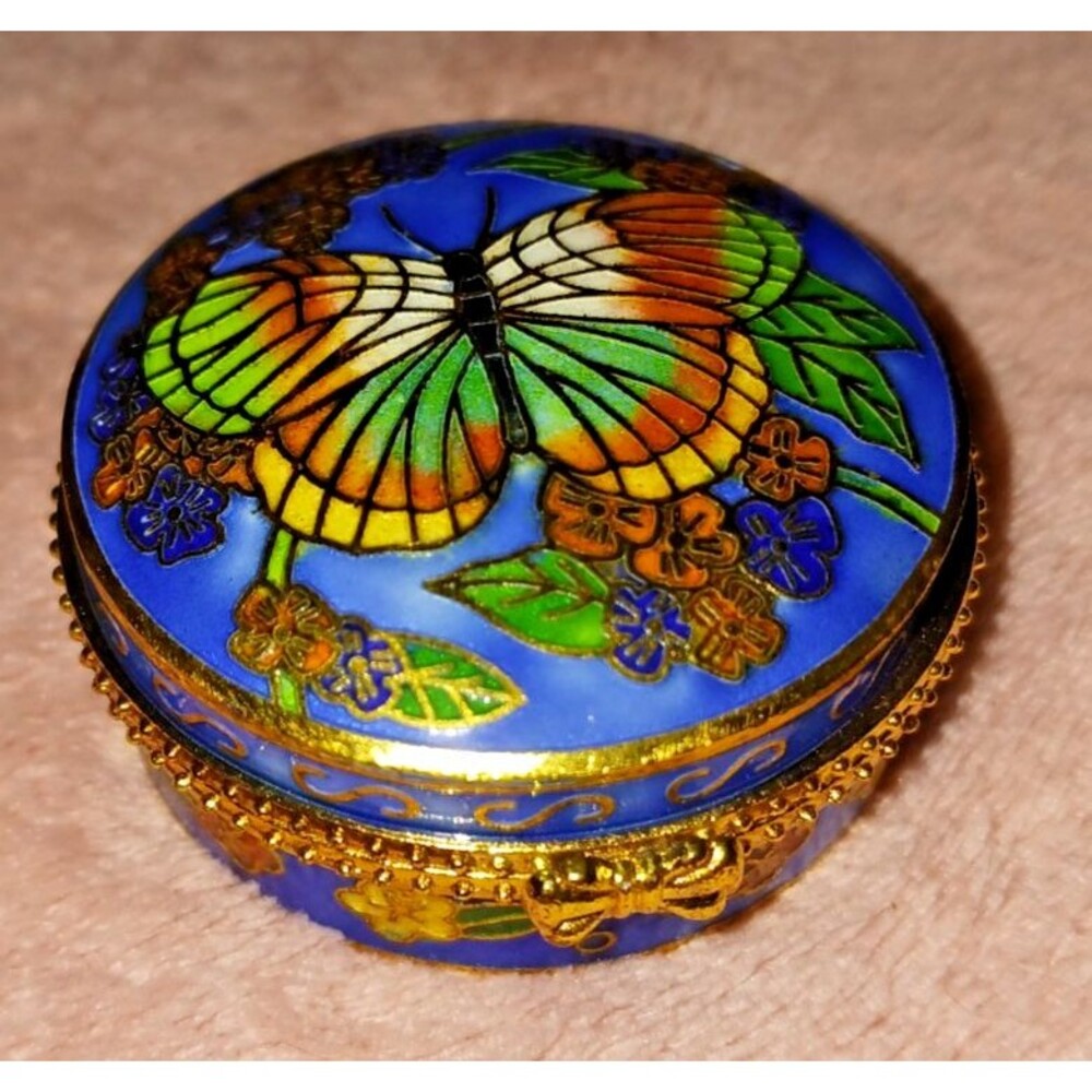 Cloisonne Butterfly Box Round Hinged Pill Trinket Gold Blue 2" Vintage Jewelry